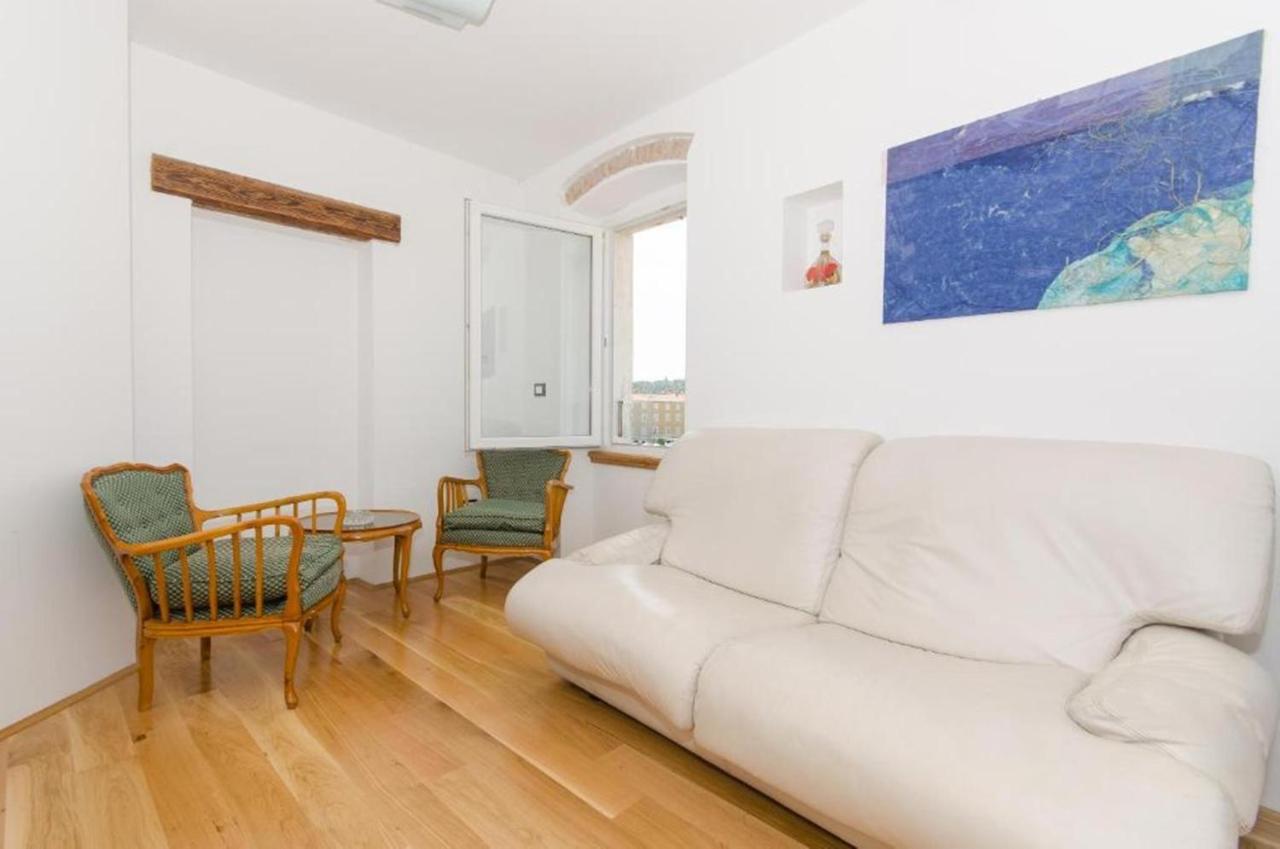 Augusta Apartment Rovinj Exterior photo