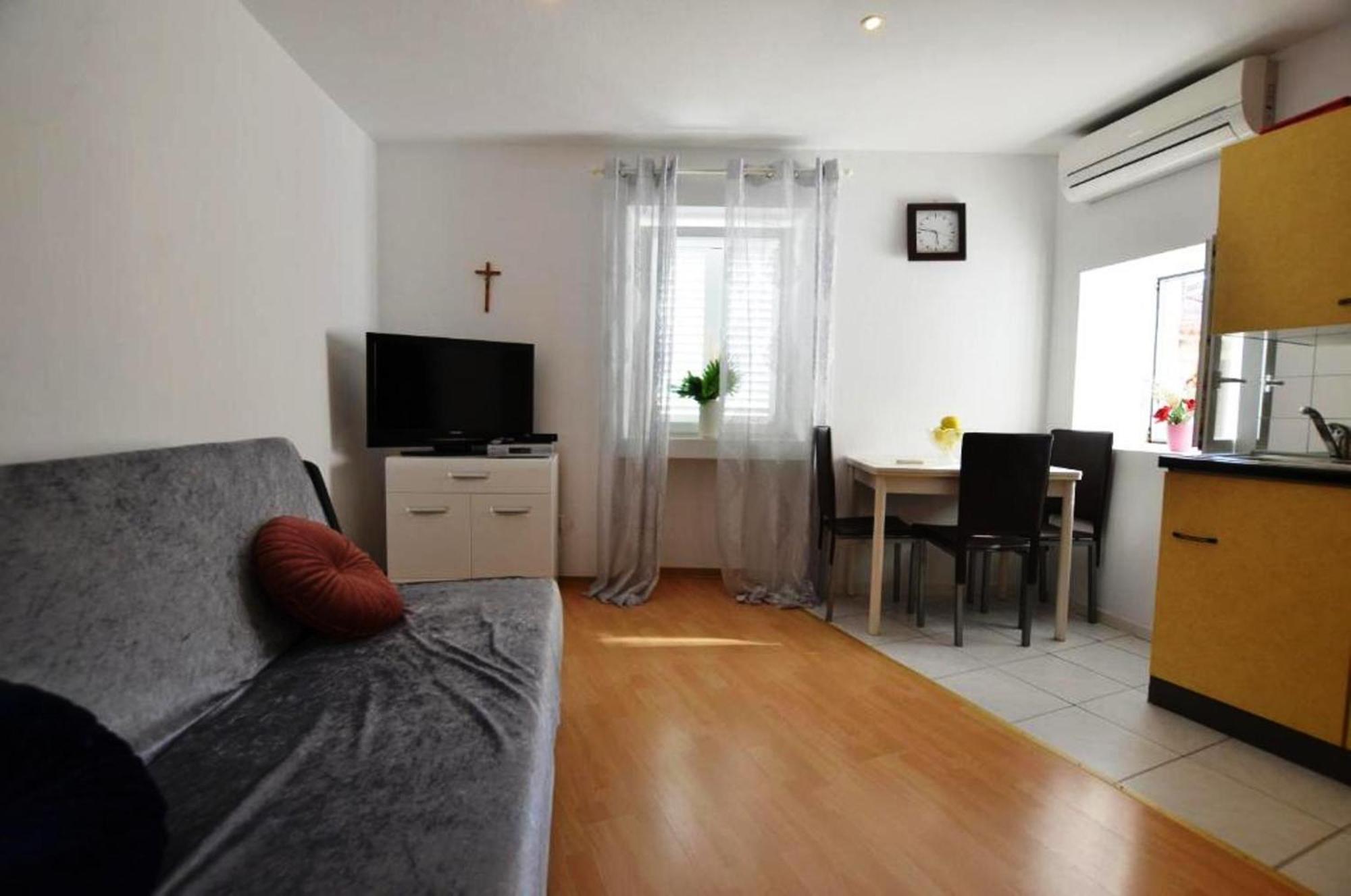 Augusta Apartment Rovinj Exterior photo